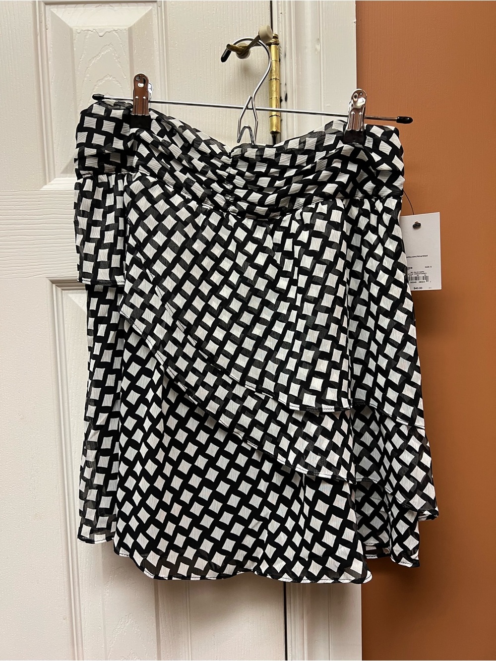 Nine West Black and White Geometric Ruffle Skirt